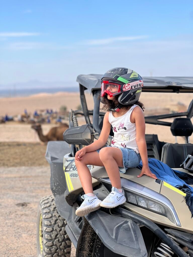 De Marrakech à Agafay : coucher de soleil, quad, chameau, dîner et spectacle de feu